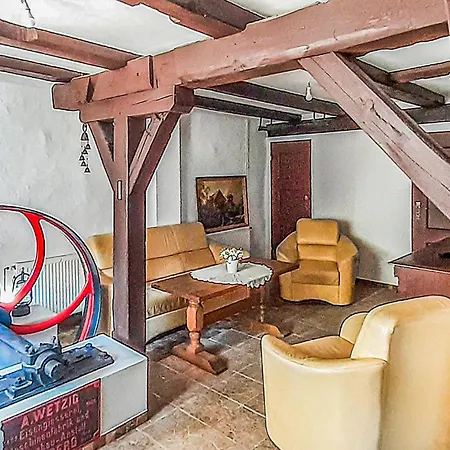 6 Bedroom Beautiful In Sianow