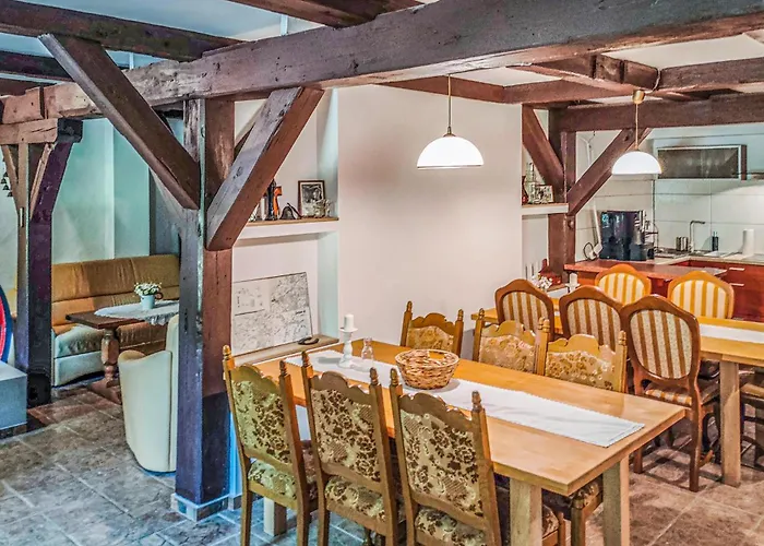 Сasa de vacaciones 6 Bedroom Beautiful In *