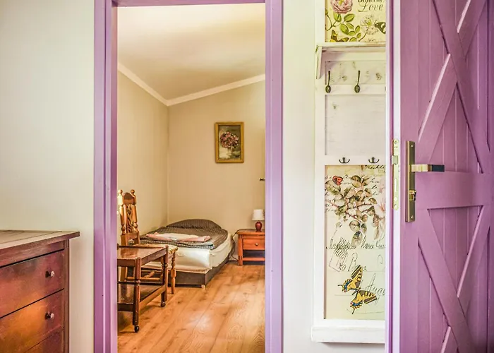 6 Bedroom Beautiful In Сasa de vacaciones Sianow