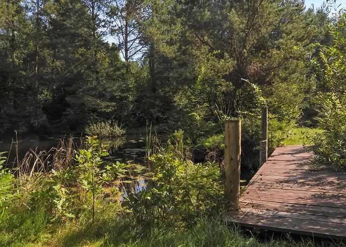 6 Bedroom Beautiful In *